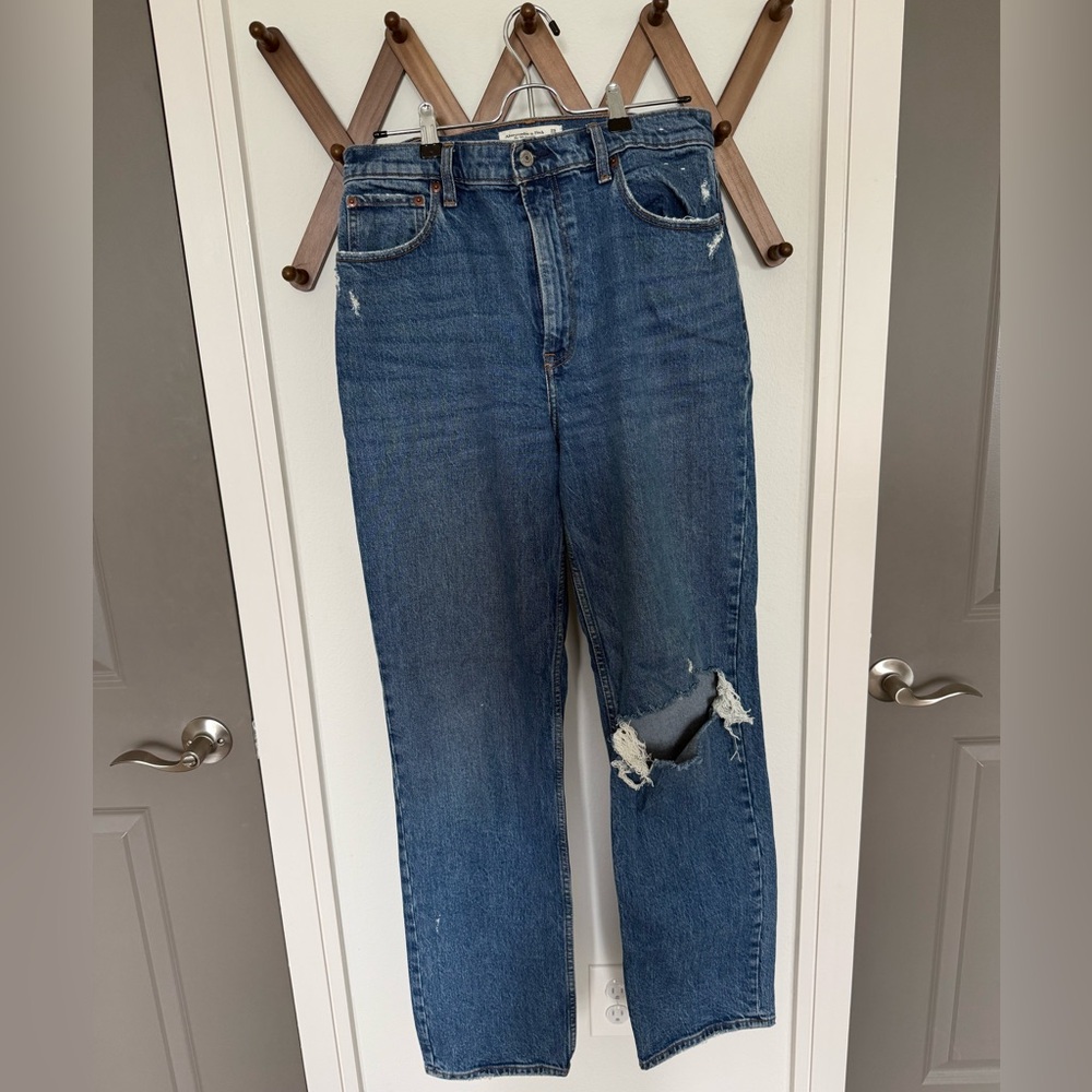 Abercrombie & Fitch The 90s Straight Ultra High Rise in 29 Long